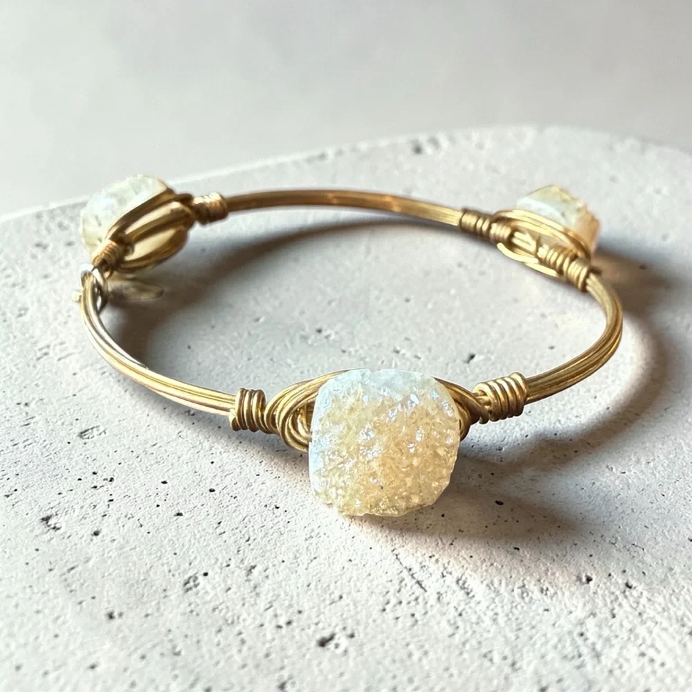 Bourbon &‎ Boweties Gold Wire Bangle Bracelet Clear Druzy Stones Boho Stackable